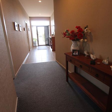 Jarden B & B Таупо Экстерьер фото